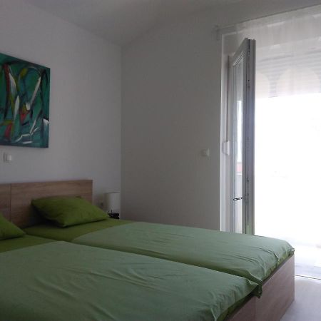 Luxury Apartments Cuba 1 Novalja Luaran gambar