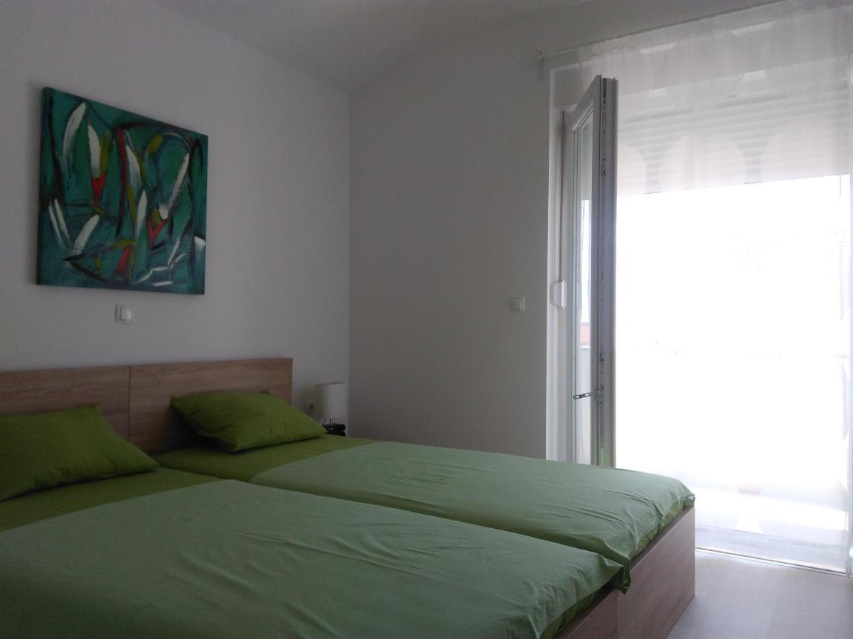 Luxury Apartments Cuba 1 Novalja Luaran gambar