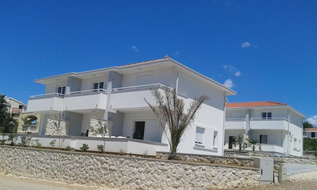 Luxury Apartments Cuba 1 Novalja Luaran gambar