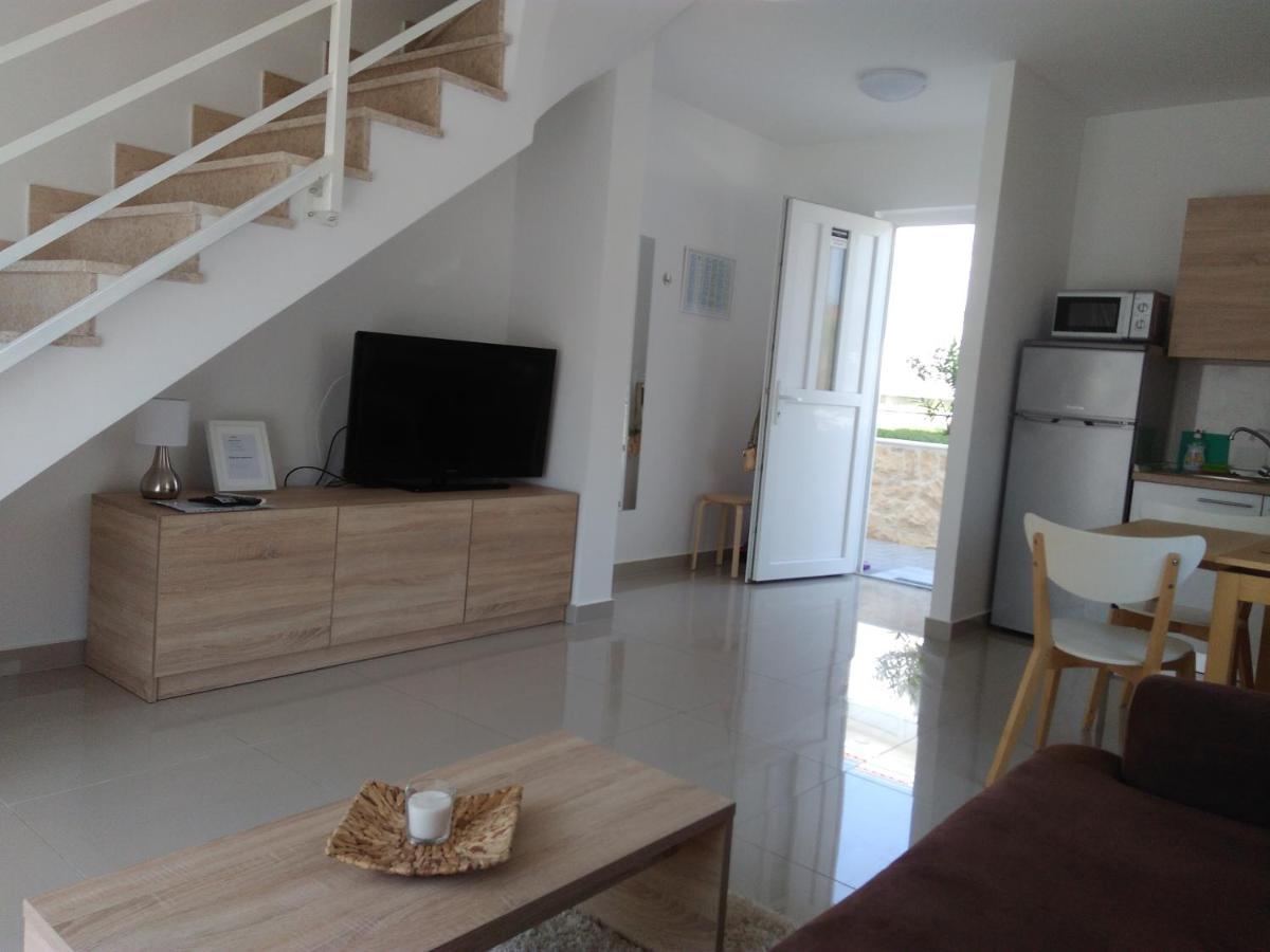 Luxury Apartments Cuba 1 Novalja Luaran gambar